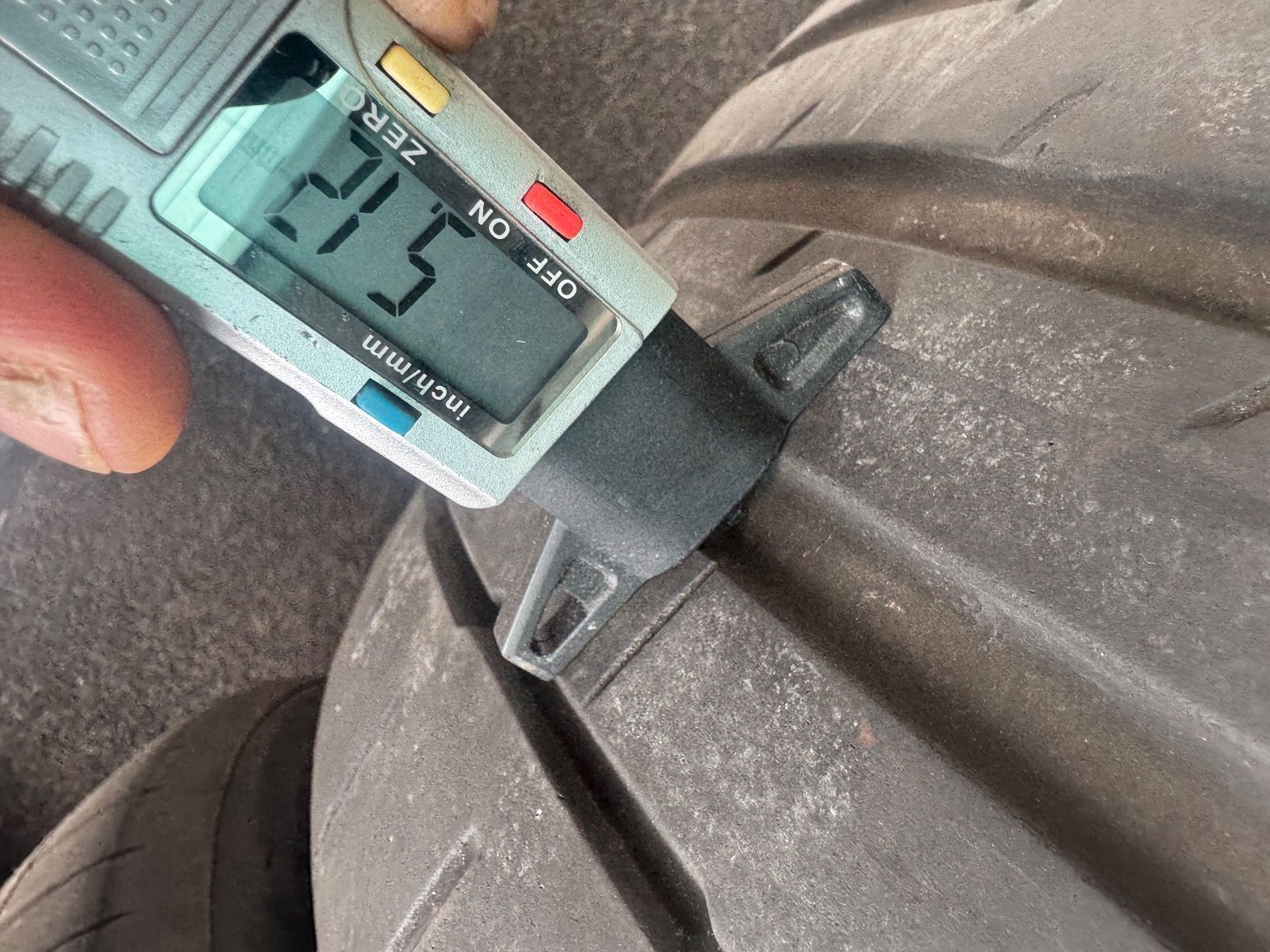 Hankook Pneumatici & Ruote complete: 255/45R19 – Usato da Widen venduto da Dinero02 7