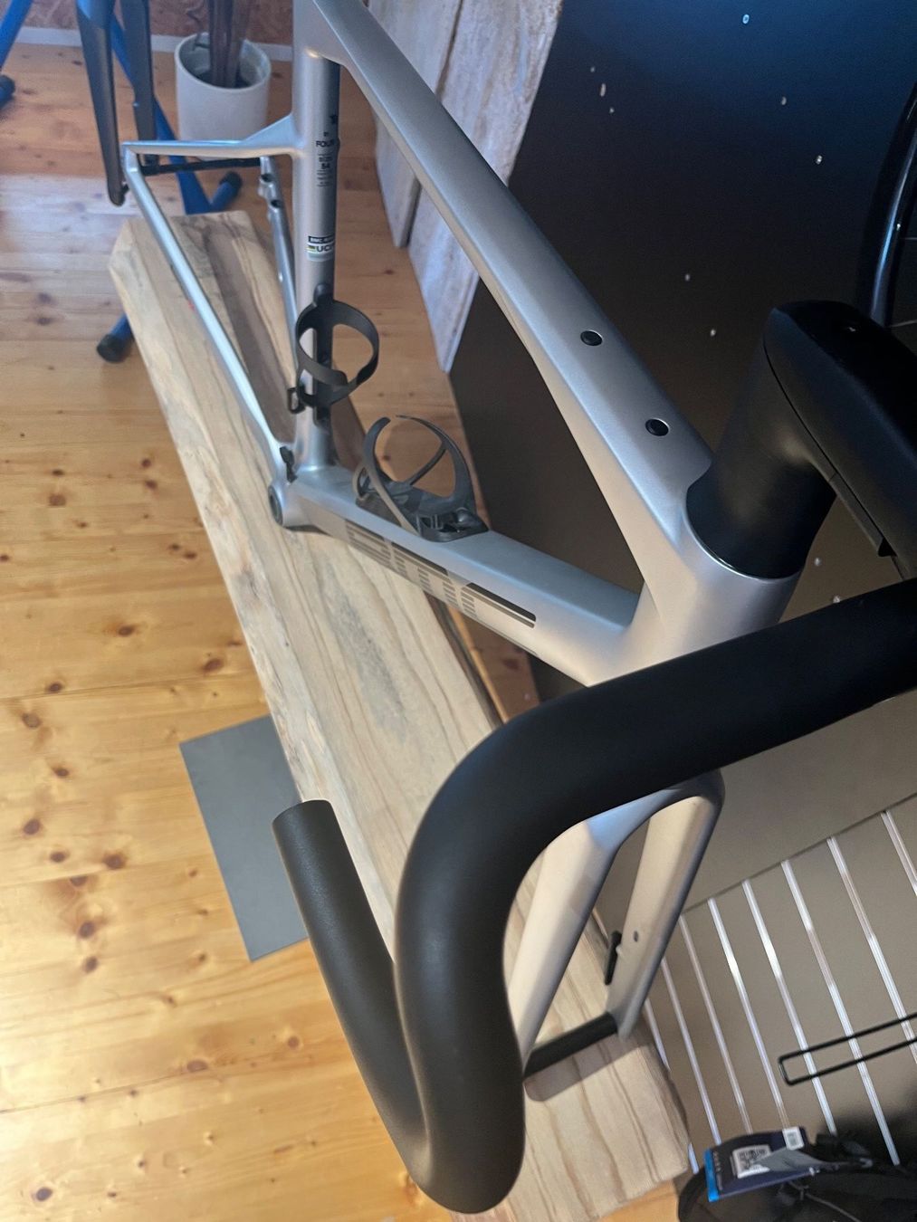 BMC Velos: Roadmachine O1 Four Framset Silver Grösse 54 – Neu (gemäss Beschreibung) aus Stallikon von ursmuepa 1