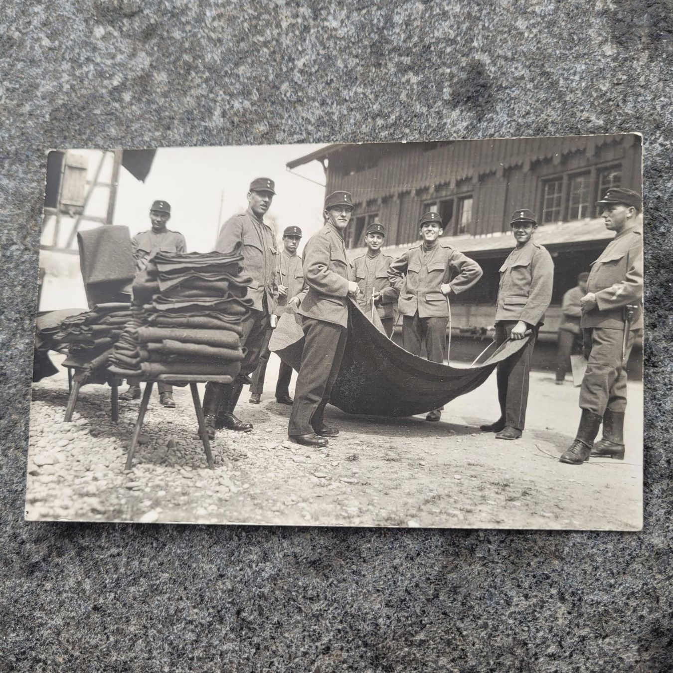 Cartes postales: PostKarte AK Militär – D'occasion à Biel/Bienne par Destockweb