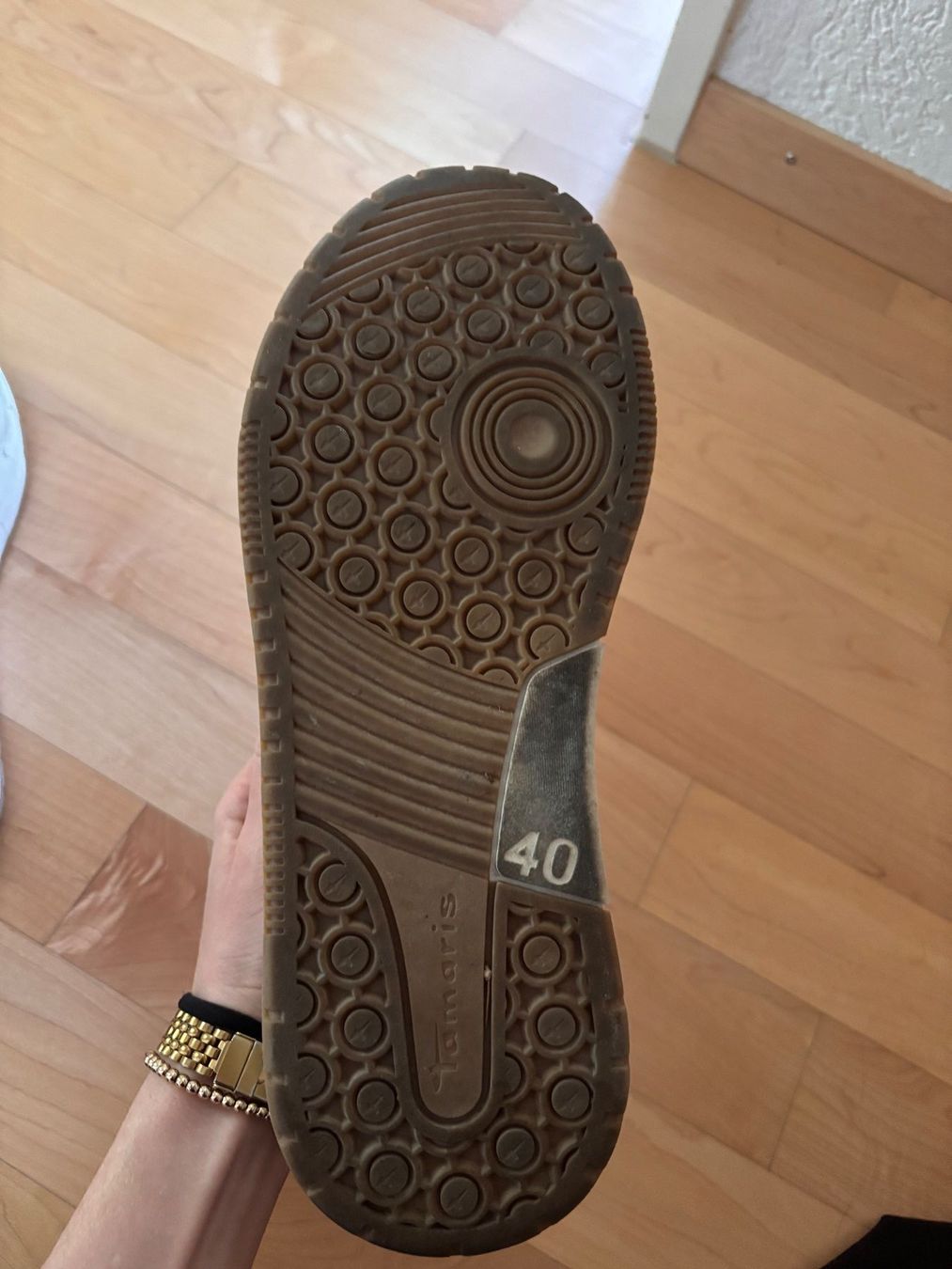 Tamaris Damenschuhe: Sneaker Tamaris Grösse 40 – Gebraucht aus Chur von lumerina 2