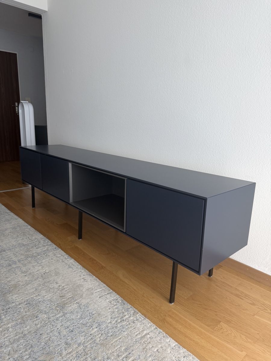 Pfister Mobili TV: ATELIER PFISTER ZIL Lowboard 210 cm – Usato da Dübendorf venduto da MariaS. 2