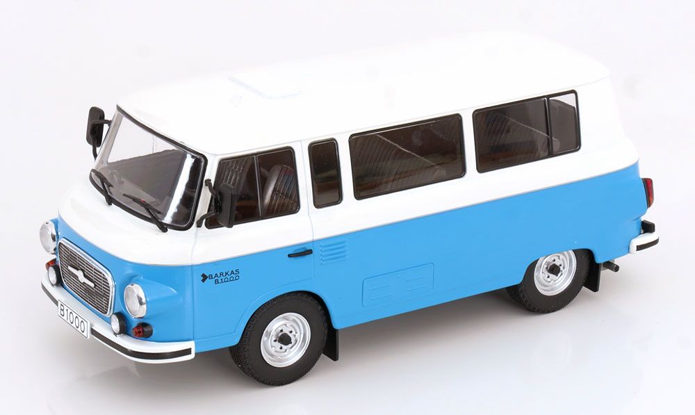 Modellini d'auto: BARKAS B 1000 BUS 1961-89 HELLBLAU 1:18 MCG – Nuovo e nell'imballaggio originale da Suhr venduto da Moebelsiralfred