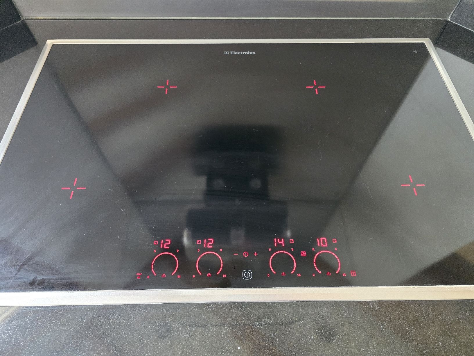 Electrolux Cuisinières: Induktionsherd – D'occasion à Elgg par Kallipygos