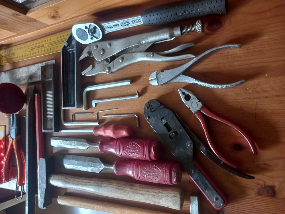 LOT WERKZEUG, TEILS ANTIK UND SPEZIELL | Kaufen auf Ricardo