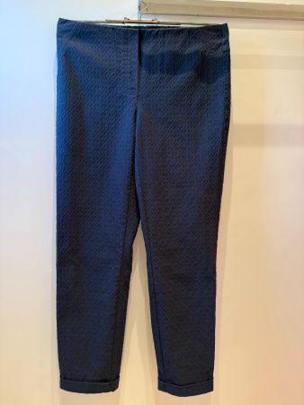 Dehnbund-Hose mit leichtem Muster in Dunkelblau, Gr. 40