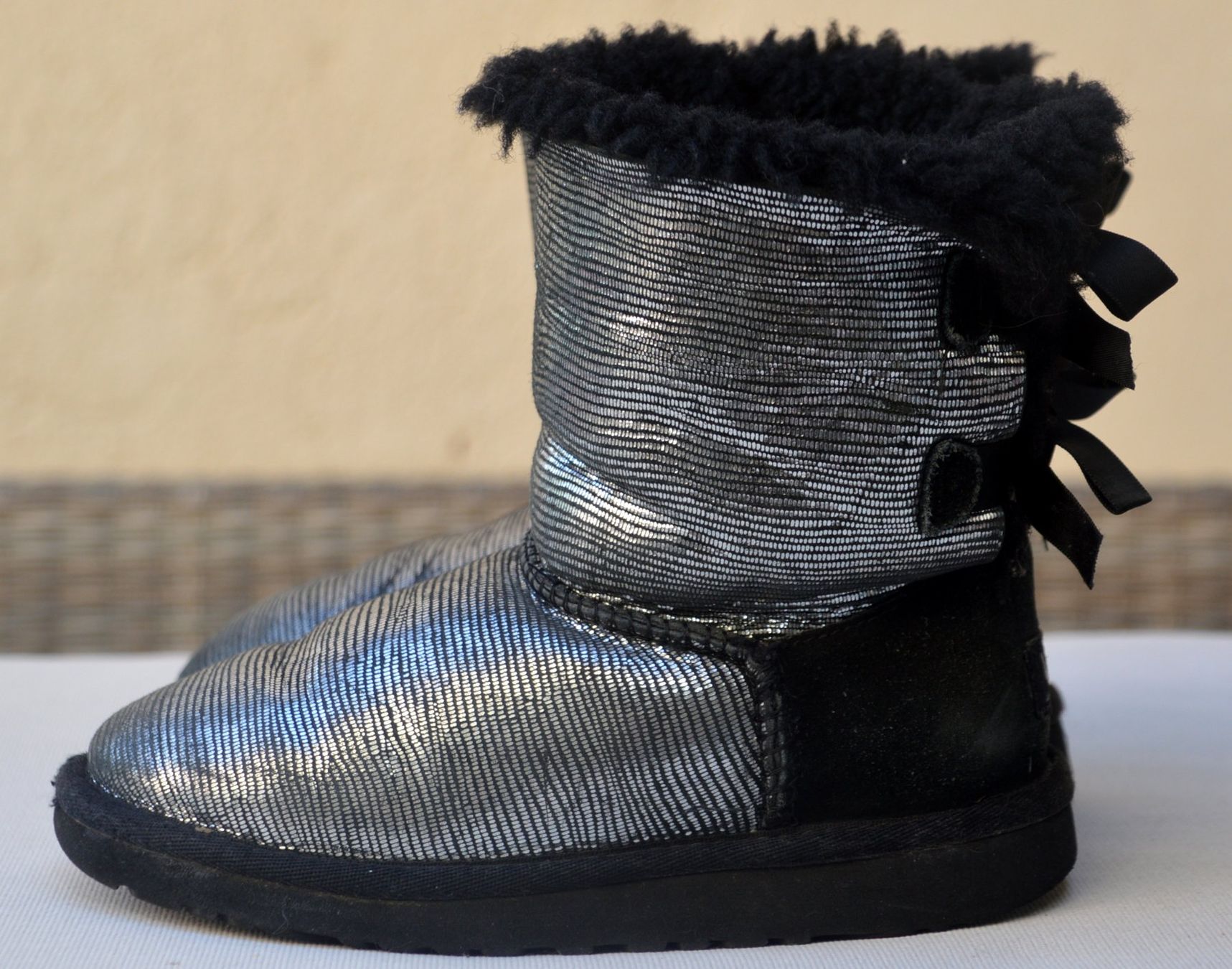 Ugg Scarpe per ragazze: Boots /  bottes UGG T Bailey Bow Lizard Toddler .32 – Usato da Collonges venduto da arashee 2