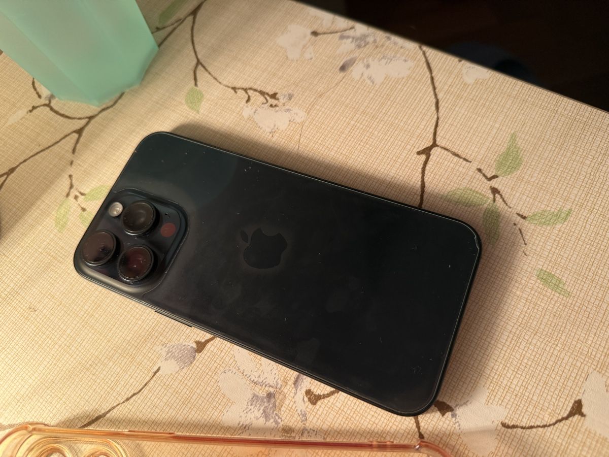 Apple Handys / Smartphones: iPhone 15 pro max – Gebraucht aus Bern von mystyle_bern 2