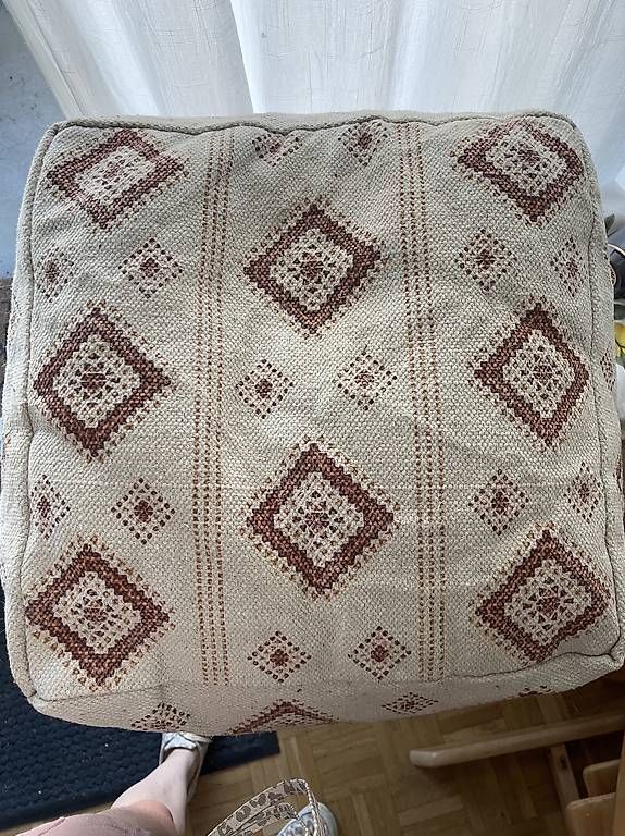 Hocker: Pouf/ Sitzsack/ Fusshocker – Gebraucht aus Oberwil BL von _vanillia_ 1