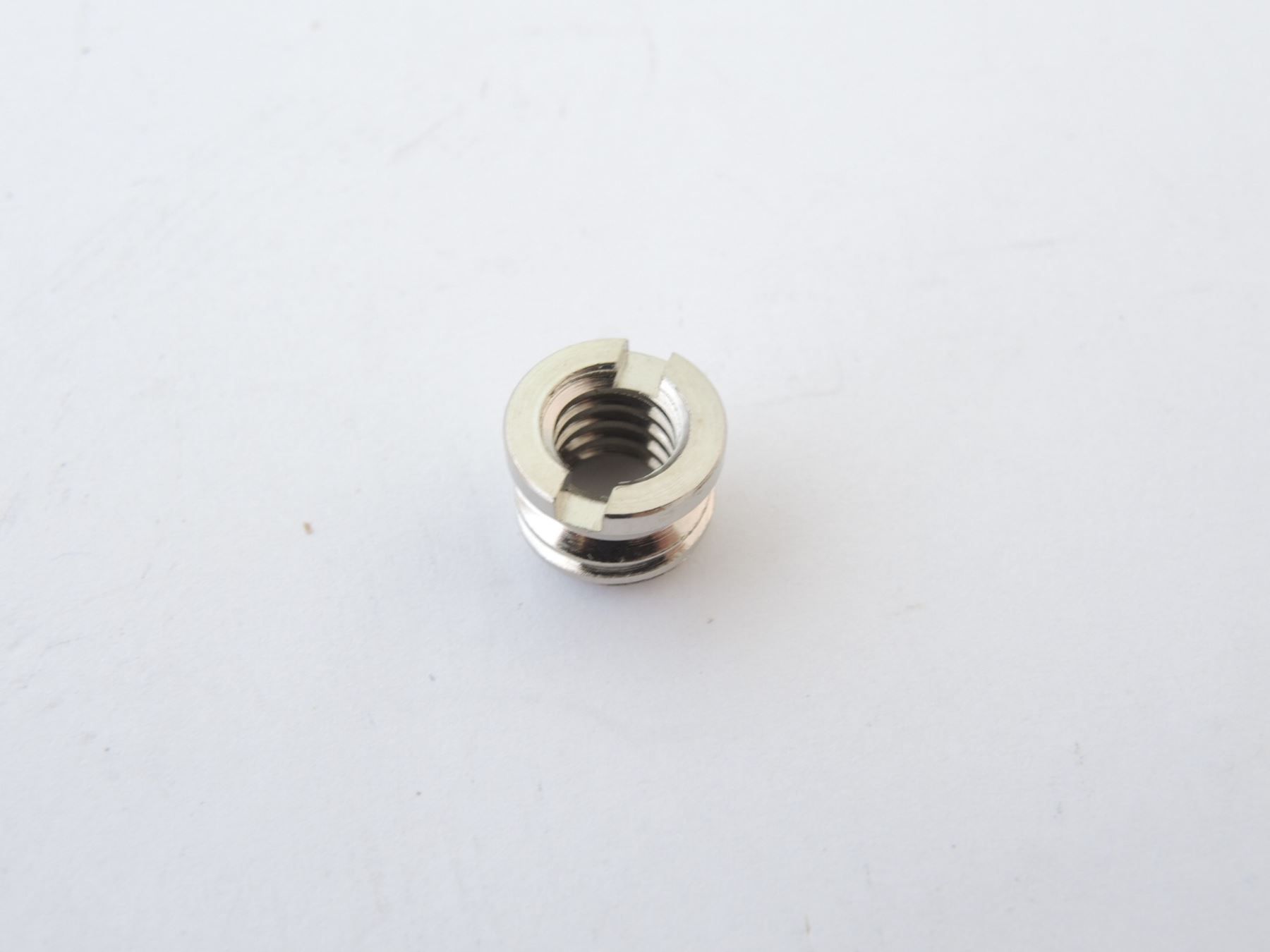 Treppiedi & Teste: Stativadapter 1/4" auf 3/8" – Nuovo (secondo la descrizione) da Erlinsbach venduto da foto_5018 1