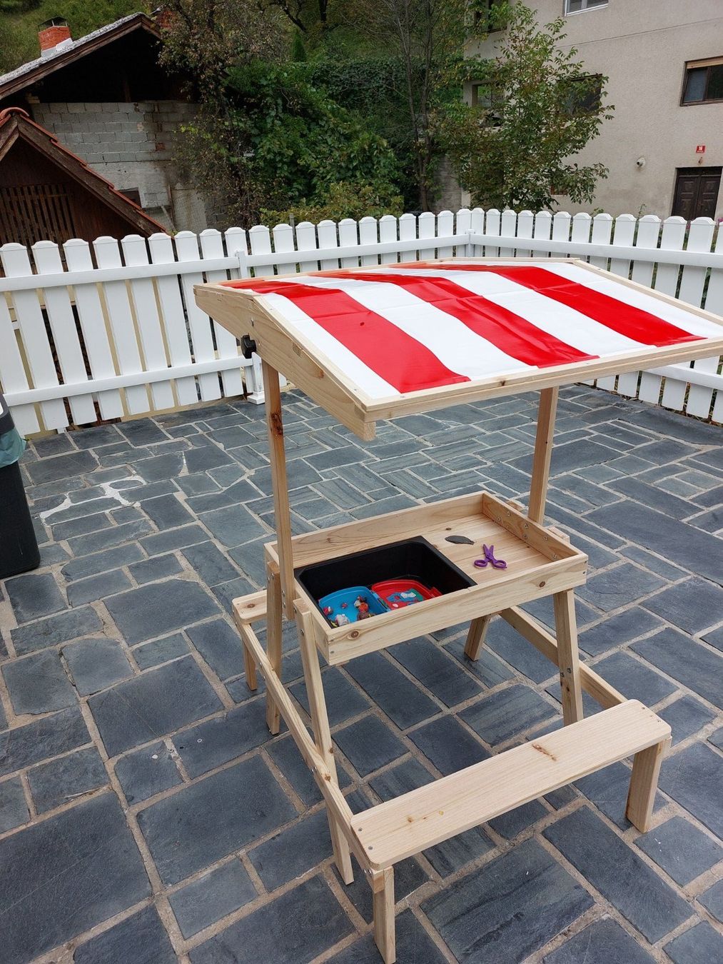 Set di tavolo e panche: Kindersitzgruppe – Nuovo e nell'imballaggio originale da Rickenbach SO venduto da hegyc 1