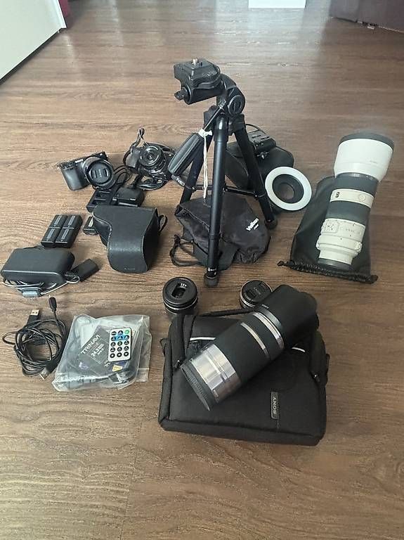 Komplette Sony Fotoausrüstung zu verkaufen (D'occasion) à Schaffhausen ...