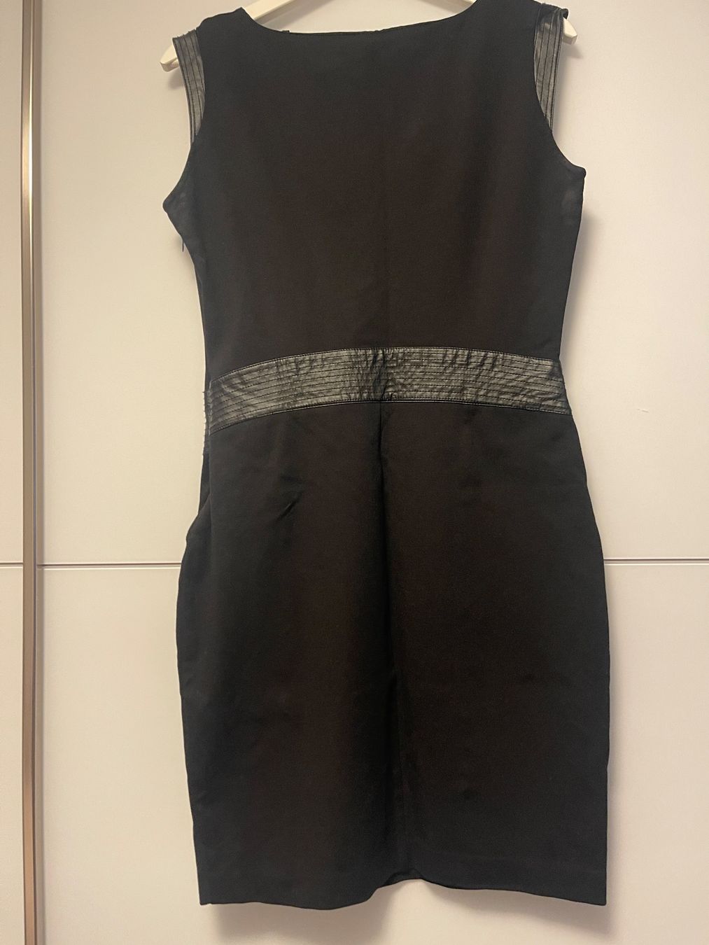 Guess Kleider: Kleid Guess L – Neu (gemäss Beschreibung) aus Winterthur von Milan340 1