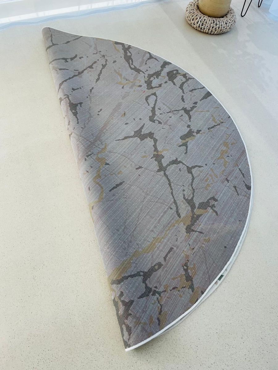 Teppiche: Runder Teppich Kurzflor glänzend – Gebraucht aus Binningen von DesignFanatic 6