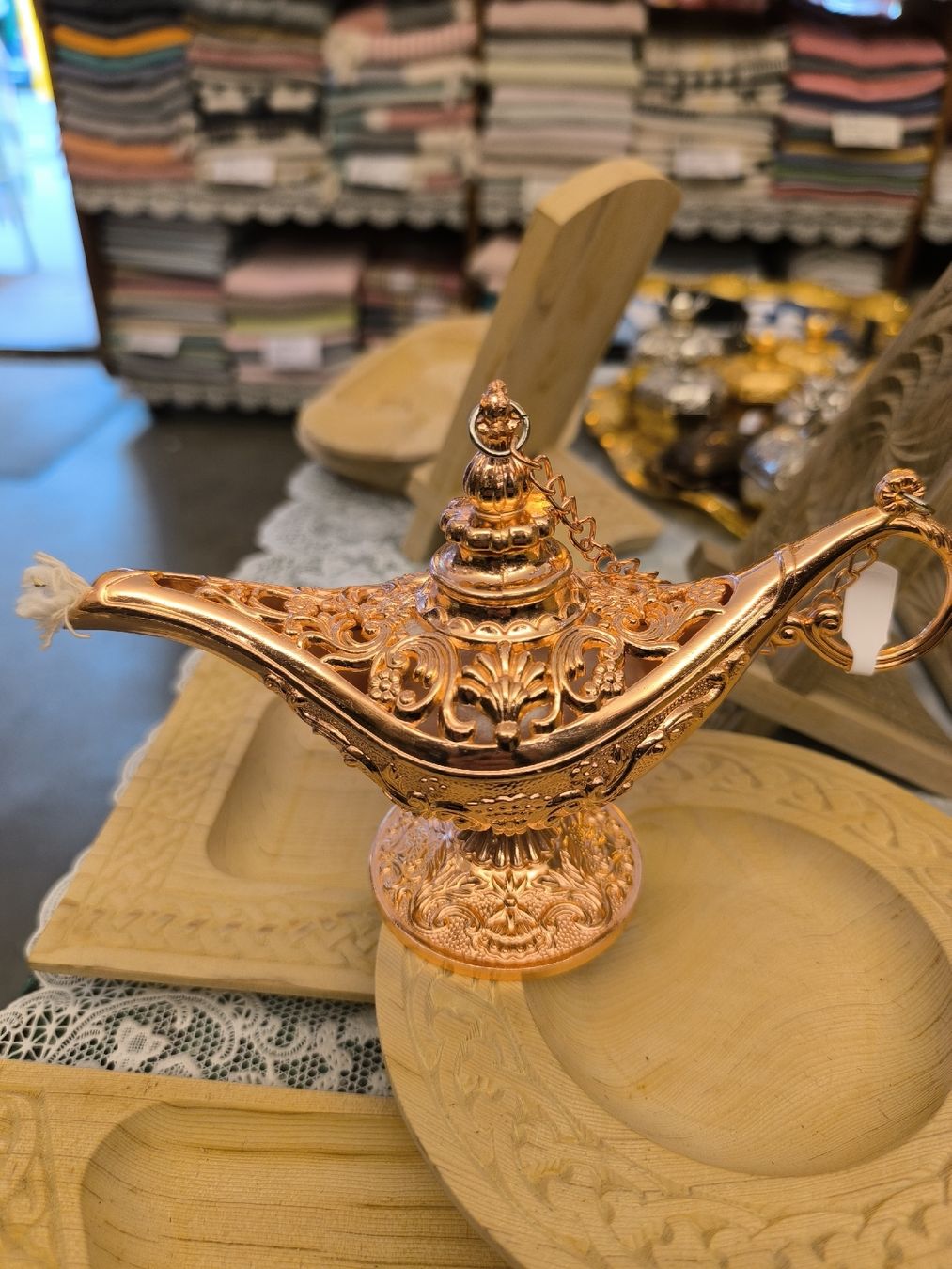 Tutte le decorazioni: Aladin Lampe, neu, Deko-Objekt, Goldfarben, – Nuovo (secondo la descrizione) da Zürich venduto da gobel