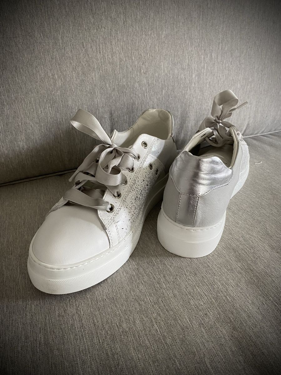Damenschuhe: Noclaim Sneaker, Silber/Weiss, Gr. 42 – Neu (gemäss Beschreibung) aus Balterswil von Bibi66 3