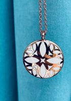 Aussergewöhnlicher Medaillon mit Kette in Roségold Farbe