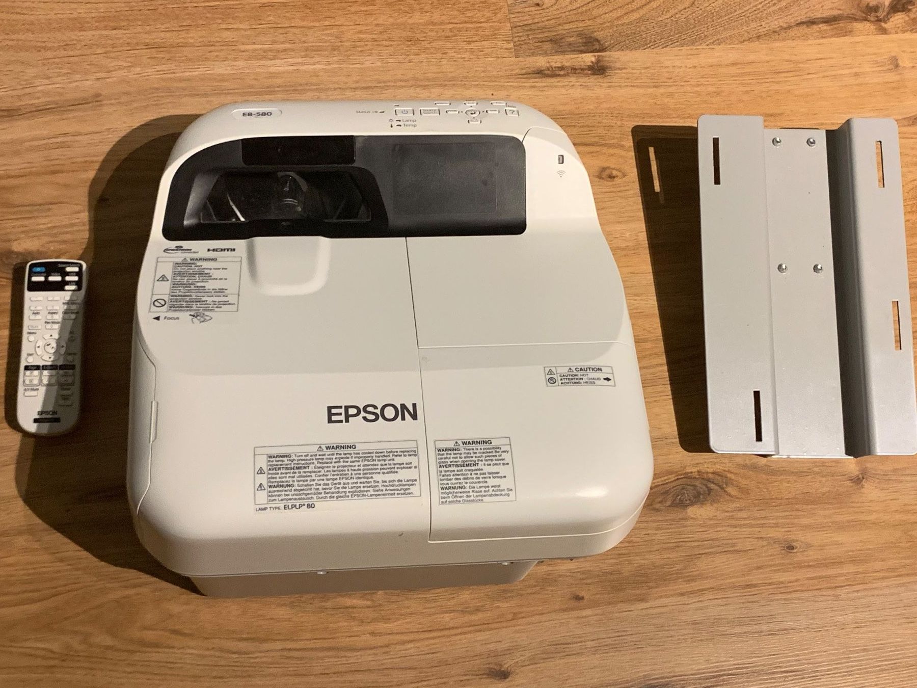 Epson Vidéoprojecteurs: Projecteur EPSON EB-580 – D'occasion à Matran par bellzag