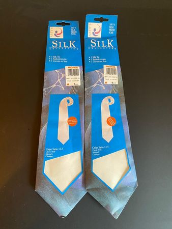 2 x weisse Seidenkrawatten Neu & Originalverpackt  Zu verkau