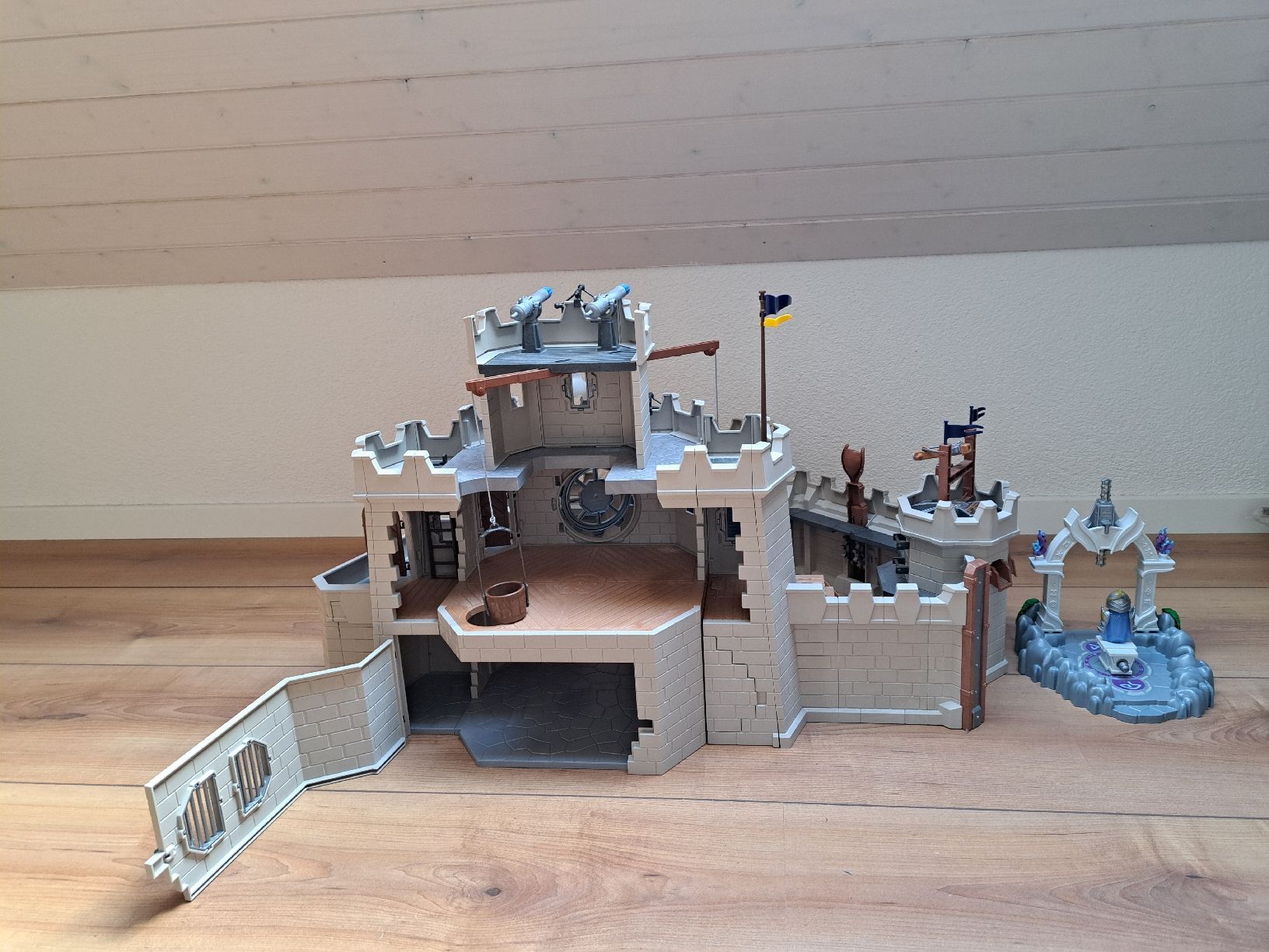Playmobil Giocattoli: Playmobil Ritterburg novelmore – Usato da Wiesendangen venduto da laedi07 3