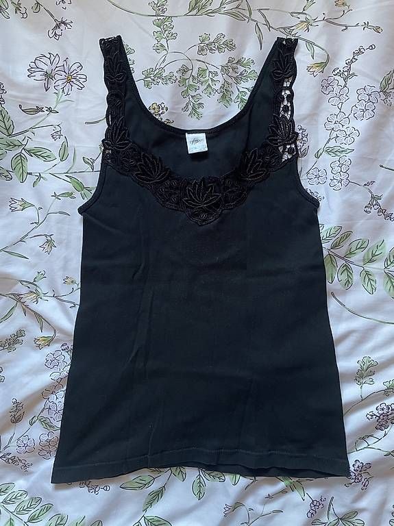 Top: Schwarzes spitzen-top – Usato da Studen SZ venduto da _jasi7307_