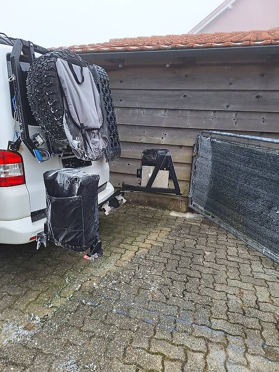 Volkswagen Accessori per altri veicoli: Porte jerrican / support multifonction VW T6/T5 – Usato da Corcelles-le-Jorat venduto da the_5dhm 1