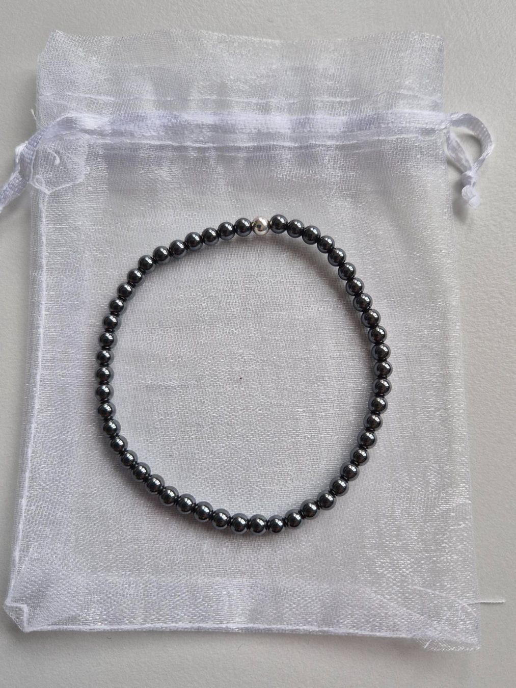 Armbänder & -reifen: Hämatit Armband 4mm – Neu und originalverpackt aus Rüti ZH von pep_l9zp