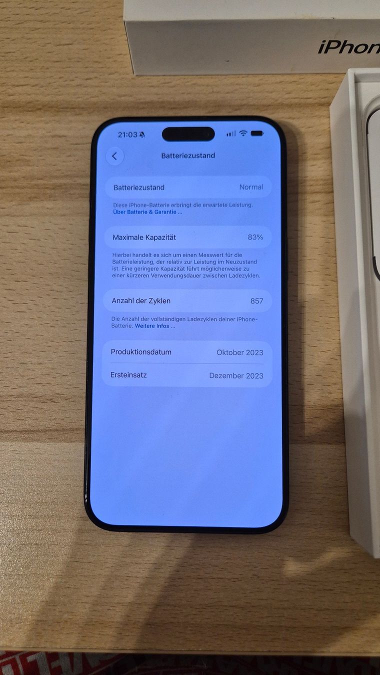 Apple Telefoni cellulari / Smartphones: iPhone 15 Pro Max 256GB Black Titanium 3050 – Usato da Münchenbuchsee venduto da MV_Solutions 2