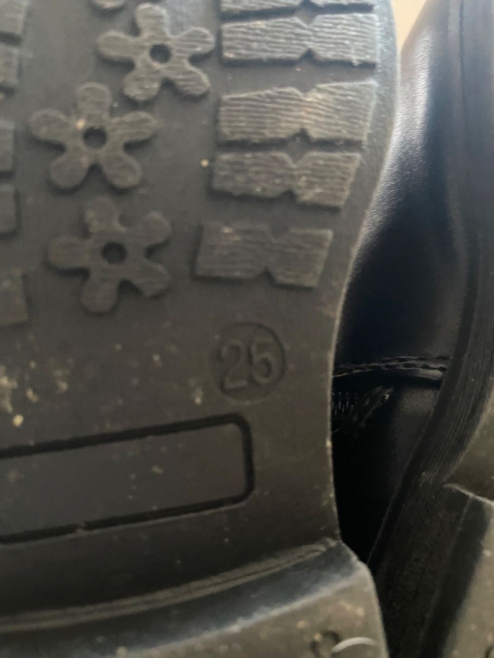 Scarpe per ragazze: Botte fille noir T.25 – Nuovo (secondo la descrizione) da Le Brassus venduto da lionete02 6