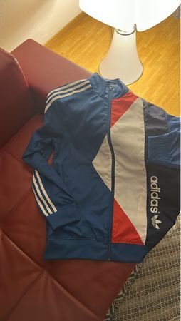 Veste Adidas vintage, style rétro, idéale pour le printemps