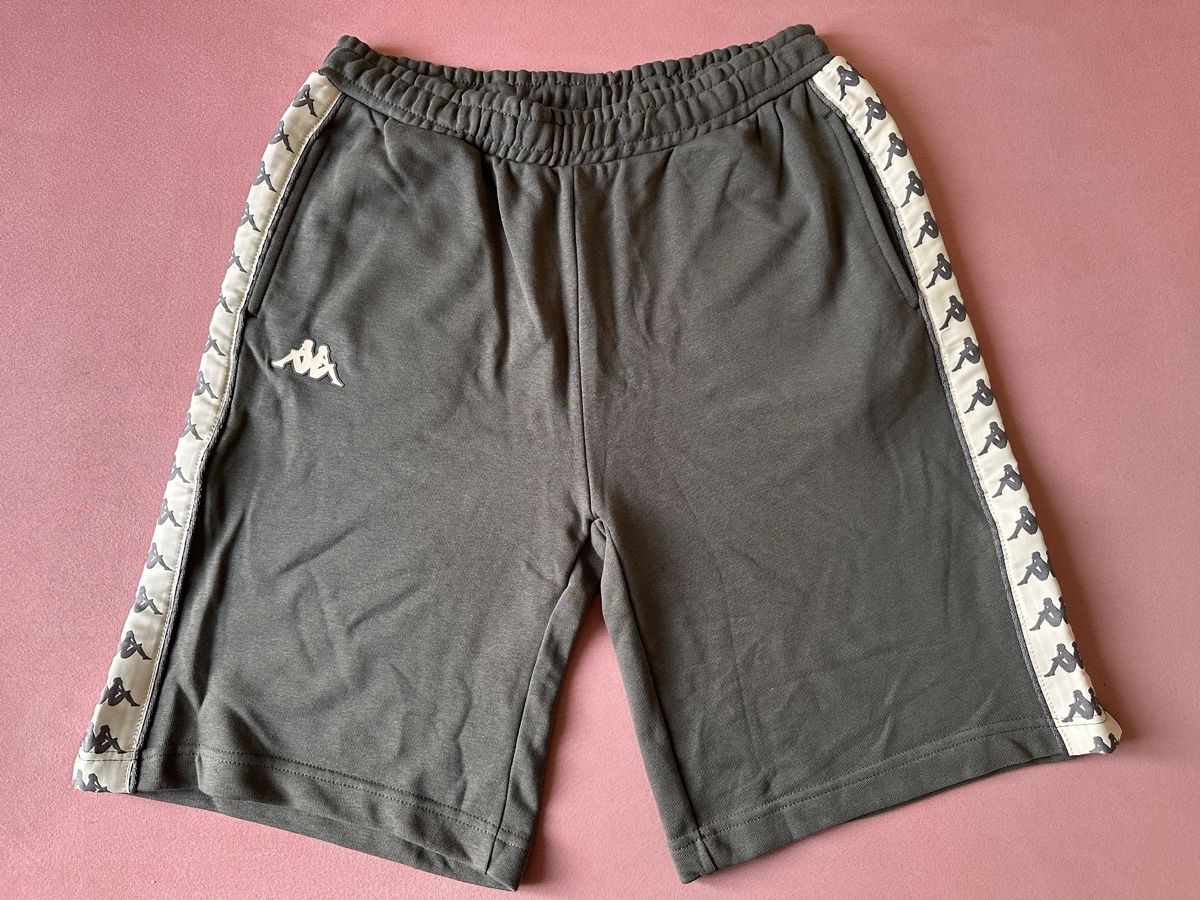 Kappa Pantaloni: Kappa Shorts, Size Medium, Grey – Nuovo (secondo la descrizione) da Horgen venduto da ger_2y92