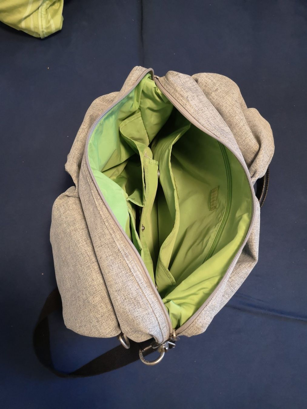 Lässig Sacs & sacs à dos: Lässig Wickeltasche – D'occasion à Fehraltorf par romanschwarz 2