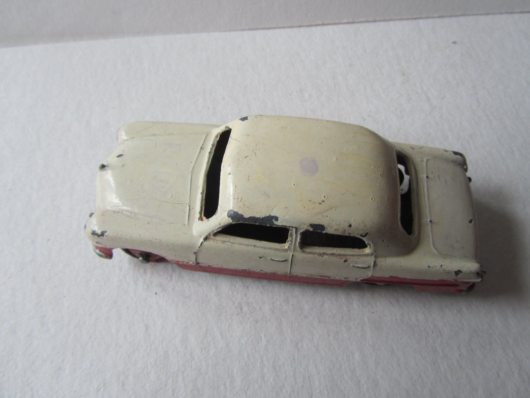 Dinky Toys Modellini d'auto: Ford Sedan, Dinky Toys – Usato da Weiningen ZH venduto da dietsch57 4