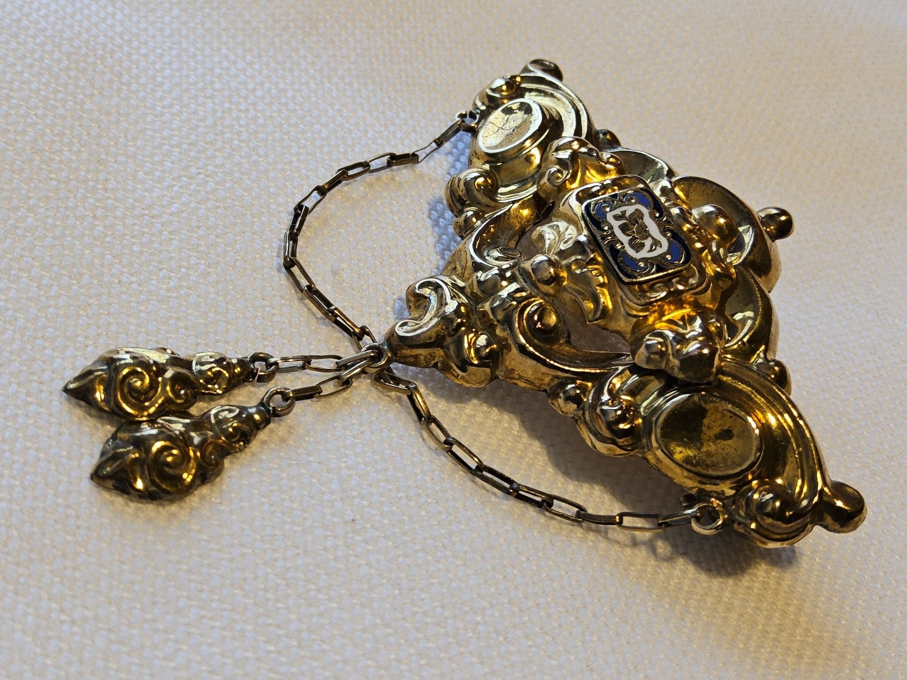 Broches & Aiguilles: Antike Biedermeier Brosche, ca 1860 – D'occasion à Zürich par sanwit 1