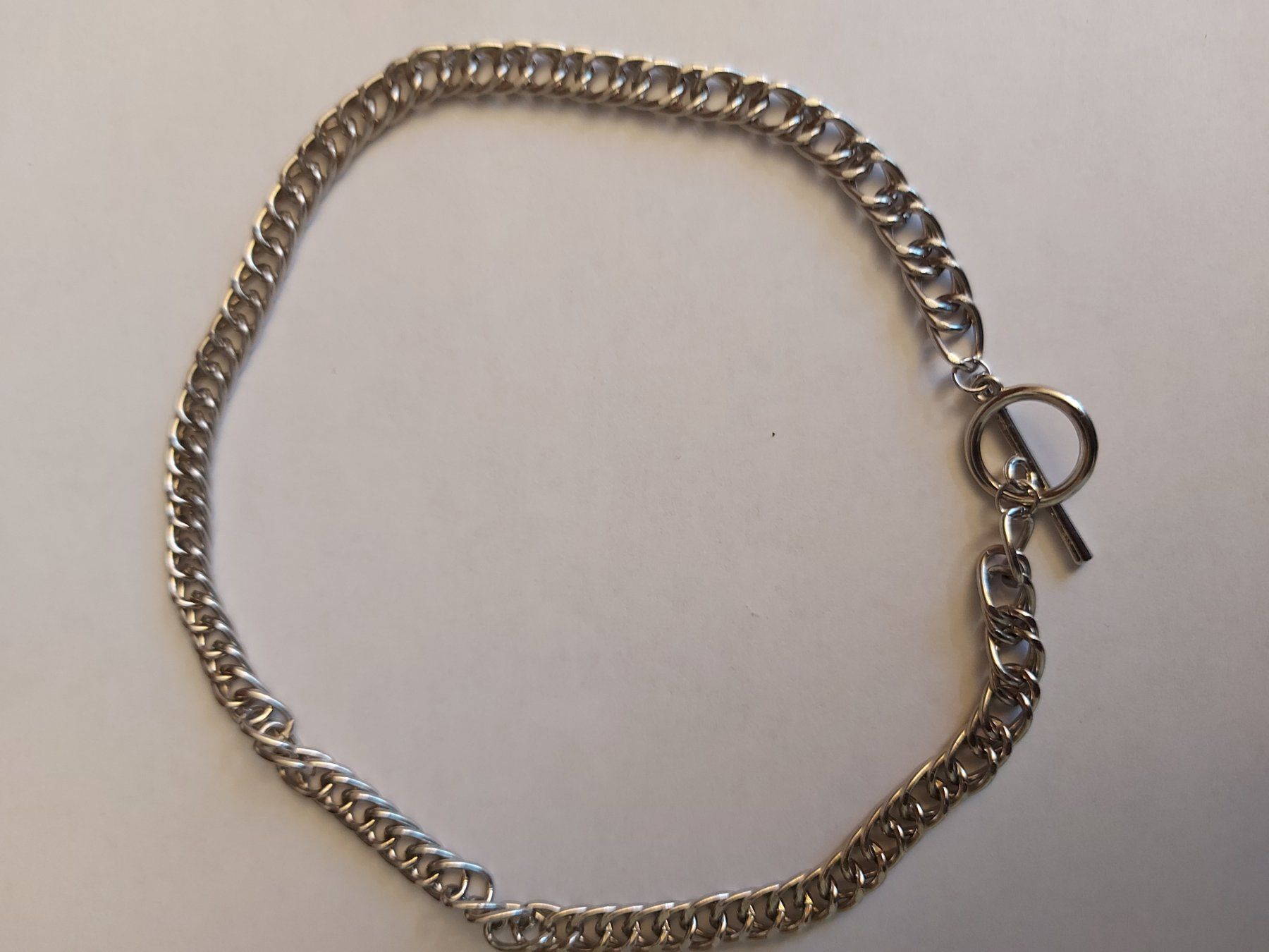 Catenine: Halskette Kette Silber Farbe Toggle Verschluss Unisex – Usato da St. Gallen venduto da kamel27