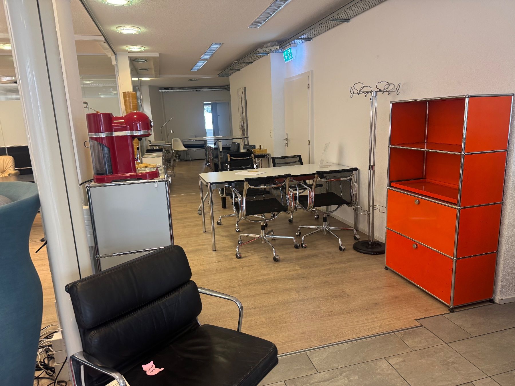 Usm Highboard orange Lieferung gratis (D'occasion) à Thun pour CHF 1590 ...