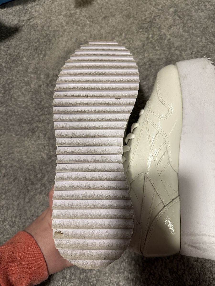 Reebok Scarpe da donna: reebok x gigi hadid (37) – Usato da Freidorf TG venduto da driftingforthrifting 2