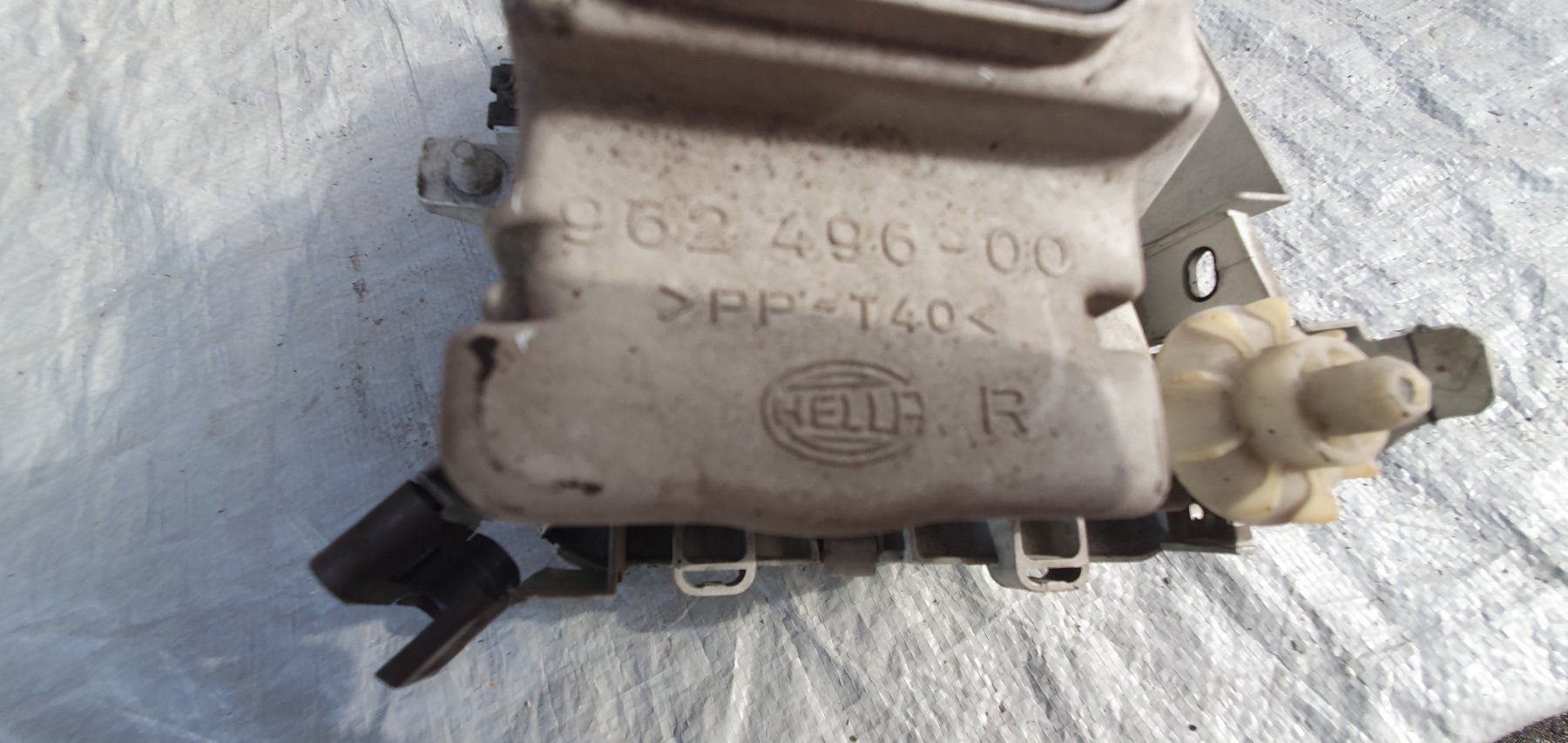 VW Scheinwerfer: POLO 6N1 Scheinwerfer rechts 962 496-00 – Gebraucht aus Langnau i. E. von Superseven69 1