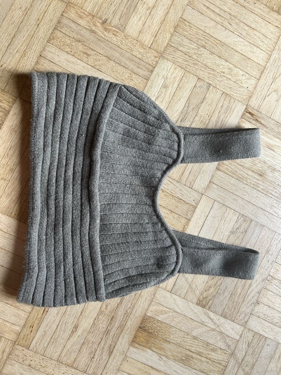 Tops: Zara Top grey size M ribbed new – D'occasion à Zürich par chi_7k5b