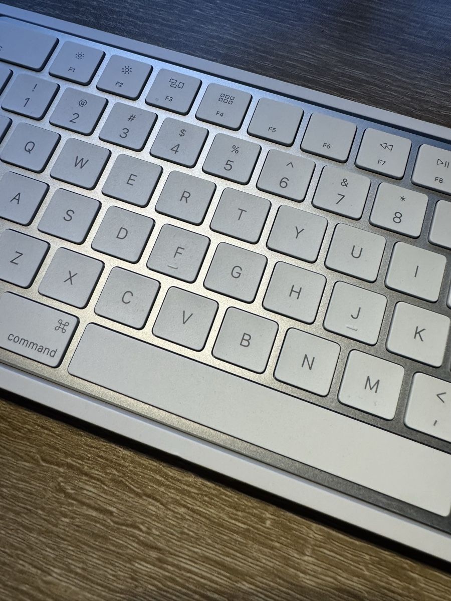 Apple Tastaturen: APPLE NEW Magic Keyboard - Wireless & Numeric Keypad – Neu (gemäss Beschreibung) aus Zürich von collins9_kate1