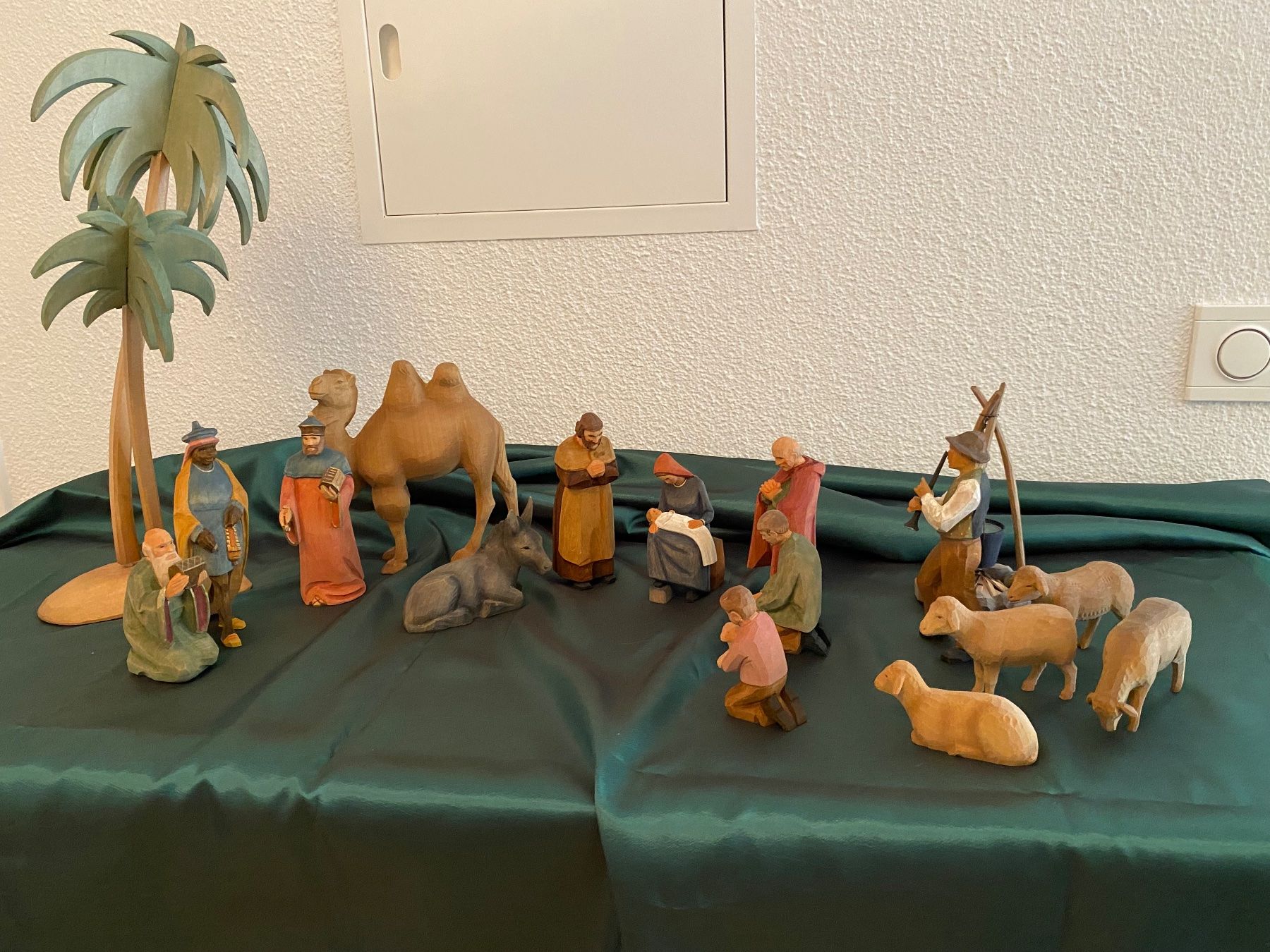 Figuren: Krippenfiguren/Huggler – Gebraucht aus Stansstad von shirodhara 1