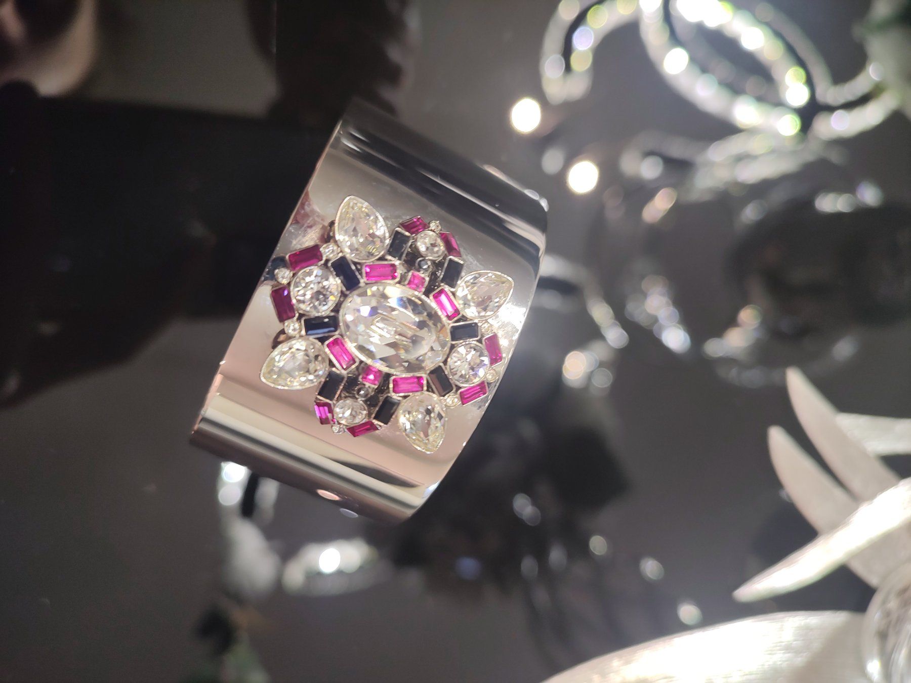 Swarovski Bracciali & Braccialetti: Swarovski Armreif Grösse M – Usato da Niederbipp venduto da cra_9xqn 3