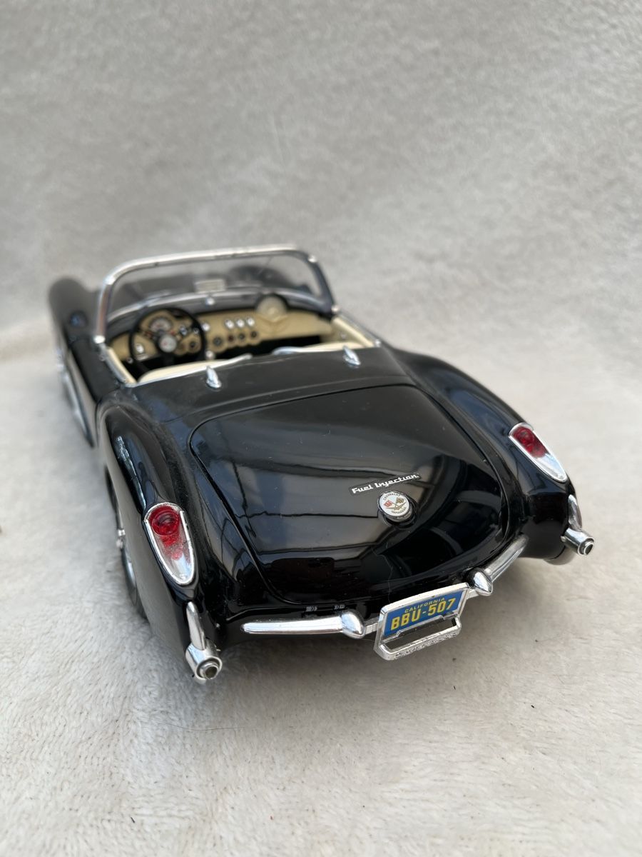 Chevrolet Modellini d'auto: Chevrolet Corvette – Nuovo e nell'imballaggio originale da Oberweningen venduto da mer_2yn9 1