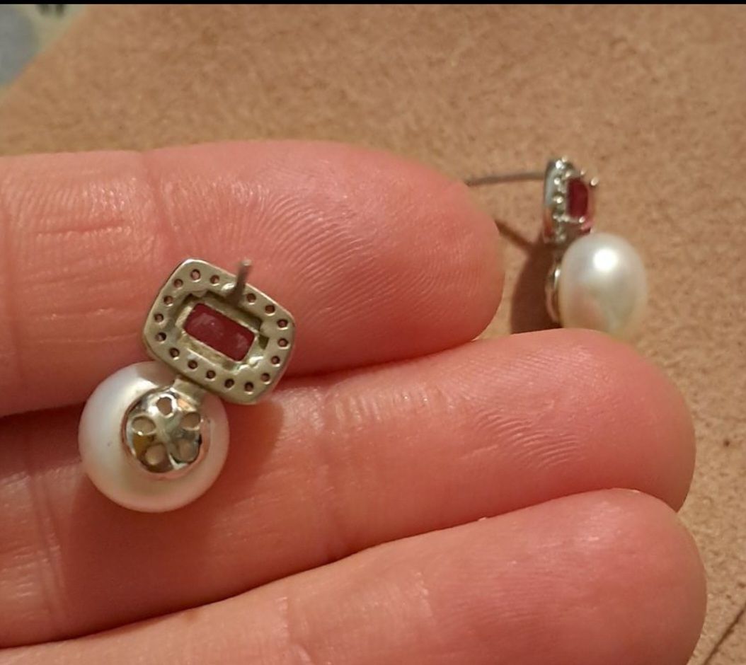 Ohrringe & -stecker: Boucles d'oreilles puce pour femmes – Gebraucht aus Bernex von Dariafr 3