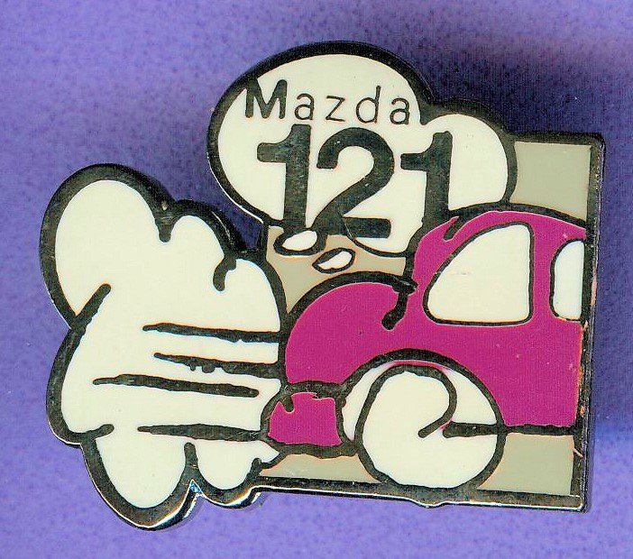 Plaketten & Abzeichen: MAZDA   121  pink – Gebraucht aus Winterthur von Sammleroase
