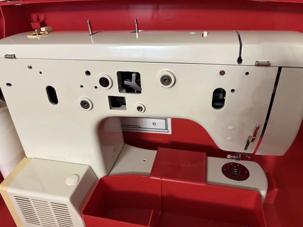 Bernina Nähmaschinen: Bernina 831 – Defekt aus Schlieren von MQ1965 7