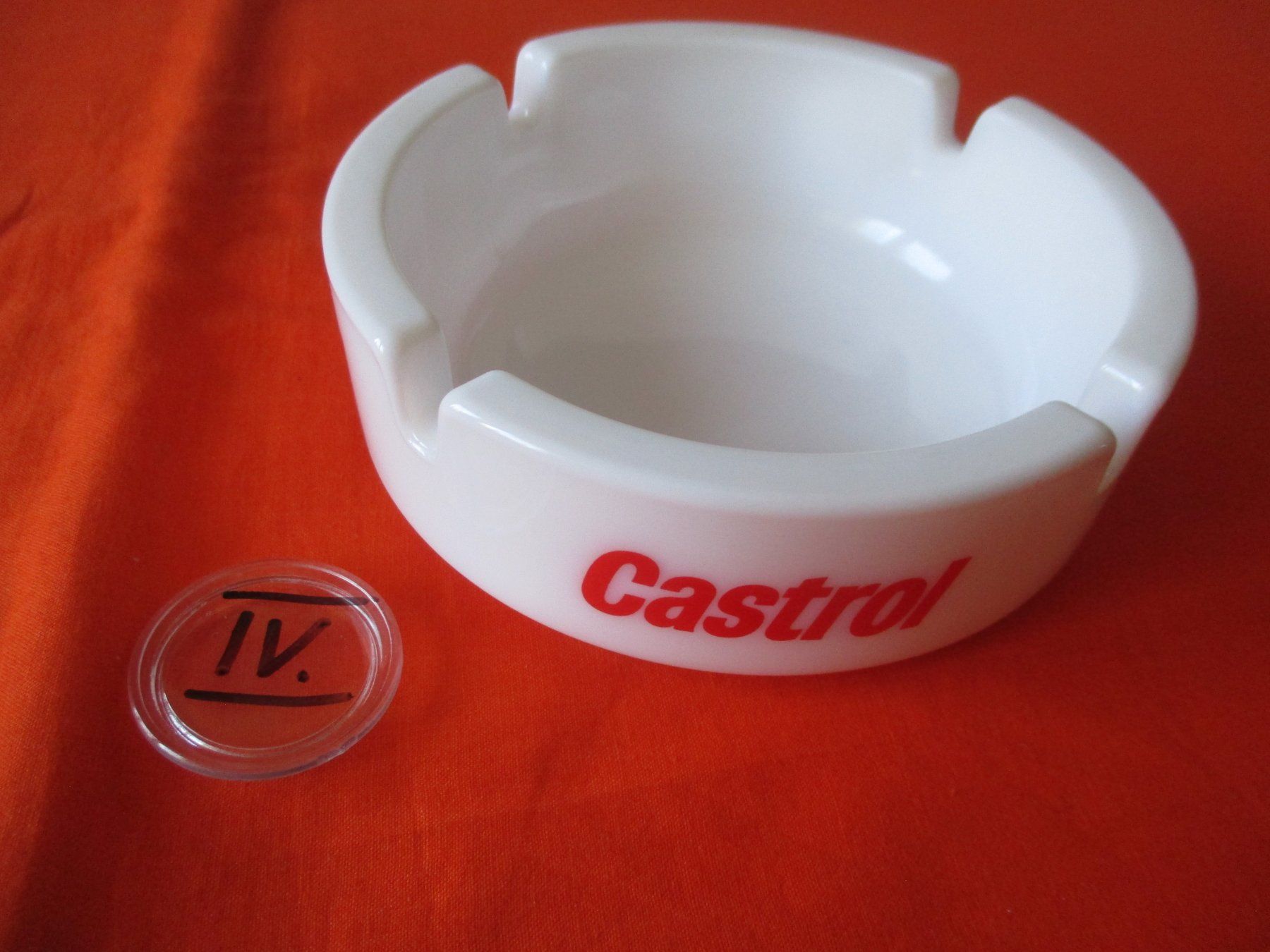 Aschenbecher: Castrol Aschenbecher – Gebraucht aus Birsfelden von alles-muss-raus