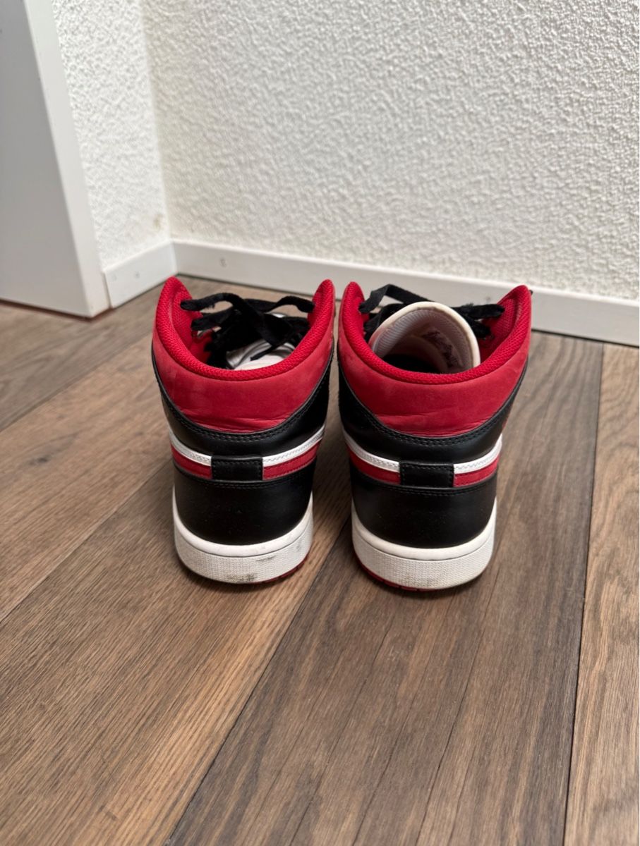 Jordan Scarpe da uomo: Jordans mid rot schwarz  – Usato da Teufen AR venduto da Pusteblume31 3