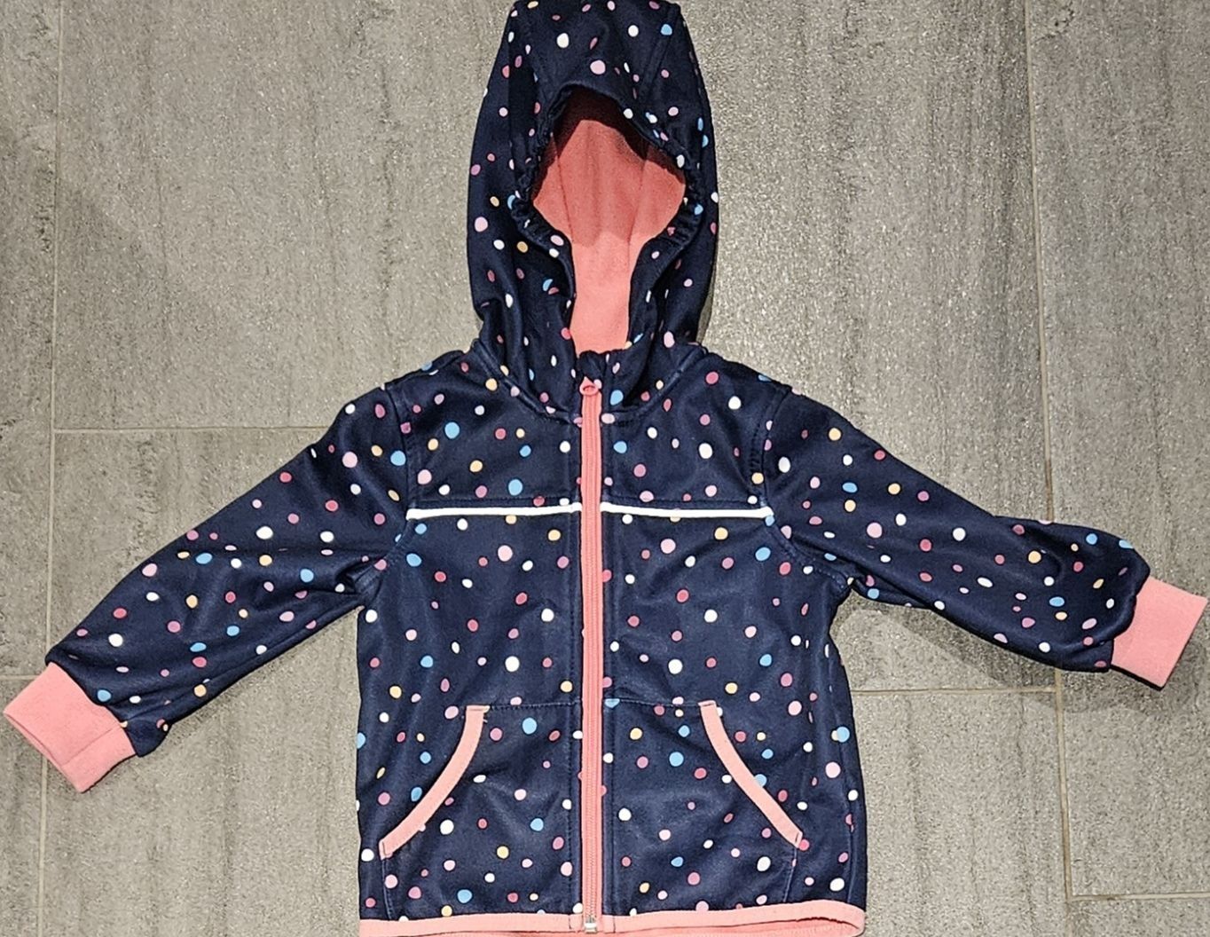 Giacche & Cappotti: Softshell Kinderjacke Gr. 86/92 mit Punkten – Usato da Rotkreuz venduto da Kaffitanteli