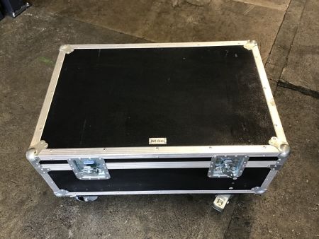Case inkl. Flugrahmen für Projektor (Beamer)