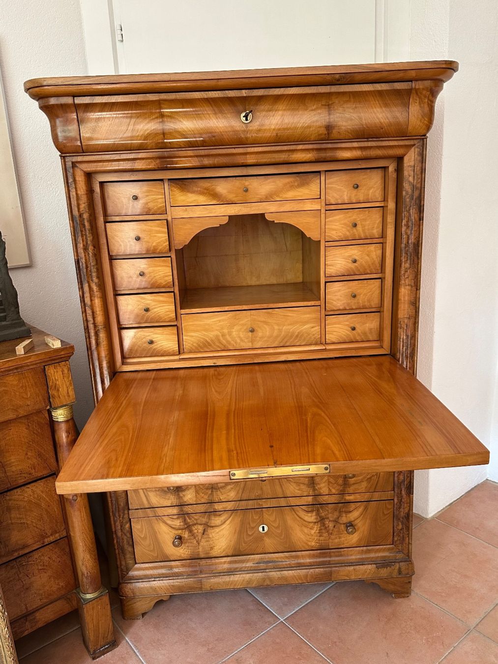 Armadi: Antiker schöner Biedermeier-Sekretär – Usato da Zürich venduto da Lut8008 2